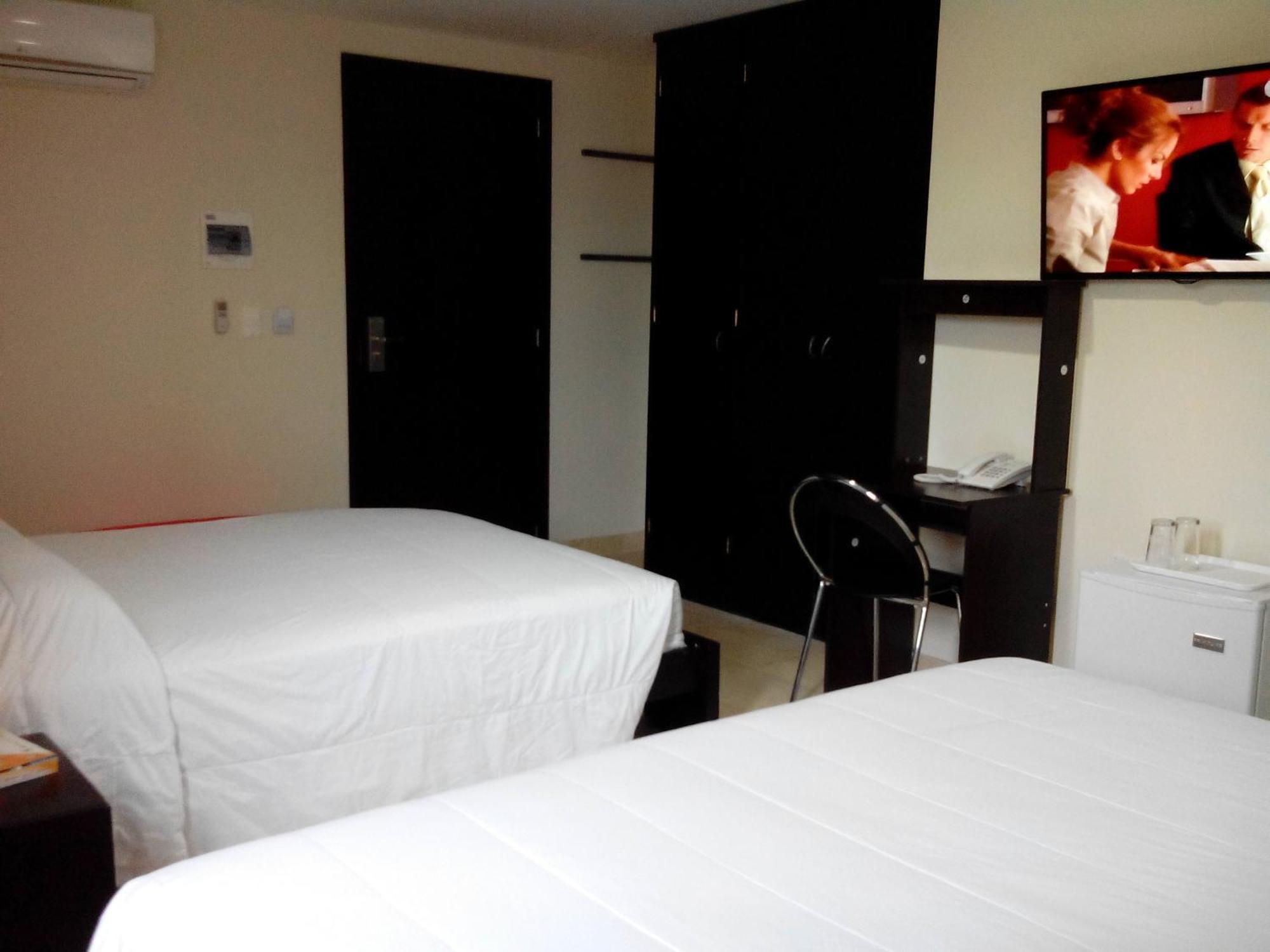 Hotel Suite Continental Баранкила Екстериор снимка