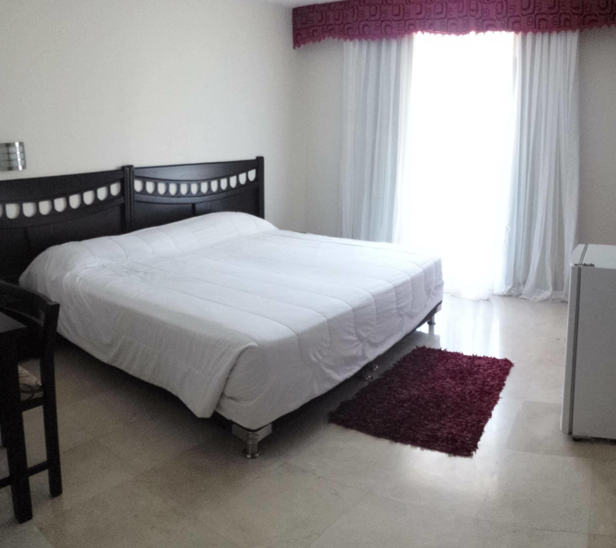 Hotel Suite Continental Баранкила Екстериор снимка